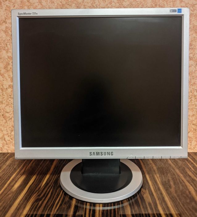 Монитор Samsung SyncMaster 721N
