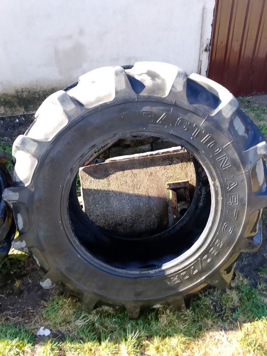 Opony przód  Pronar 380/70 R24