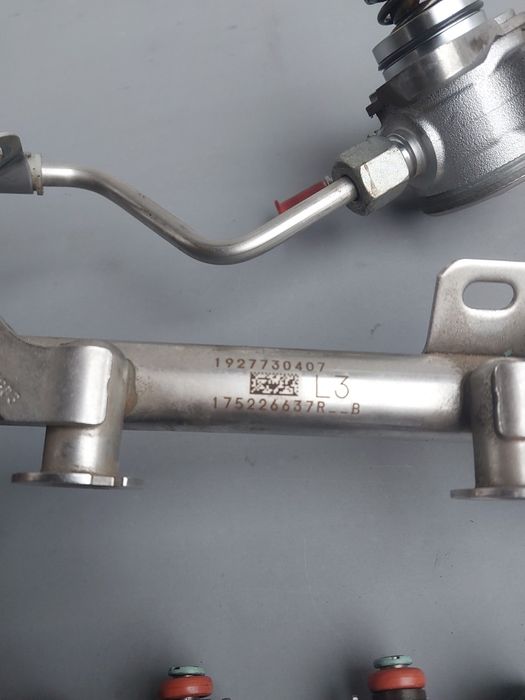 Паливний насос комплект 1.2tce (HRA2/HRA2DDT) Nissan,Renault,Infiniti