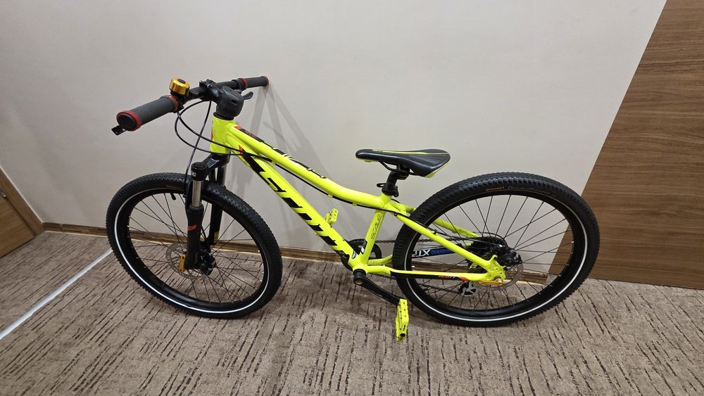 Rower młodzieżowy SCOTT  kola 24 shimano