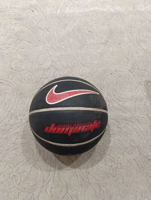 Мяч "nike dominate"