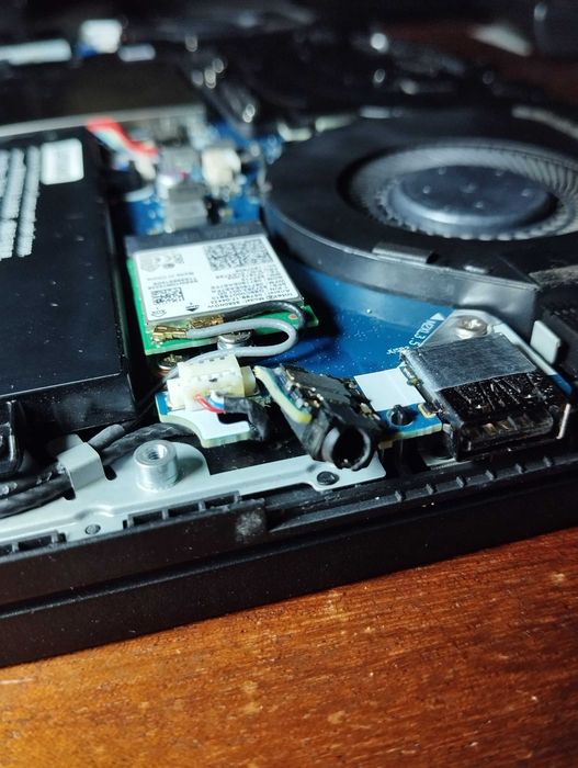 Lenovo Legion Y540 -- Portátil Gaming