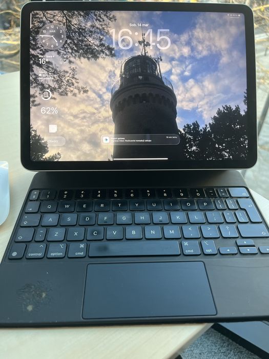 iPad Air 5 M1 wifi 64 GB plus Apple magic keyboard