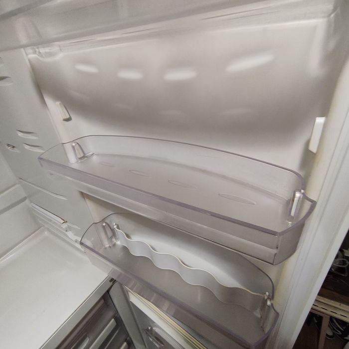 Холодильник Indesit PBAA 34 V D під ремонт