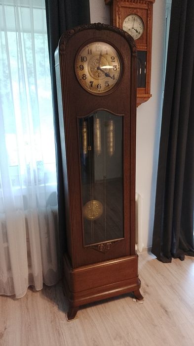 Niemiecki podłogowy zegar kwadransowy GEBR.JAUCH.