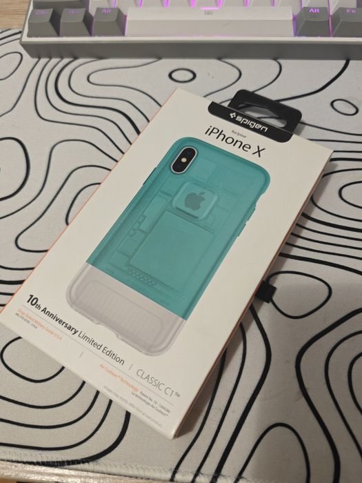 iPhone XS Spigen etudi
