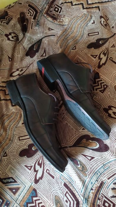 Продам туфлі чоловічі шкіряні Lloyd