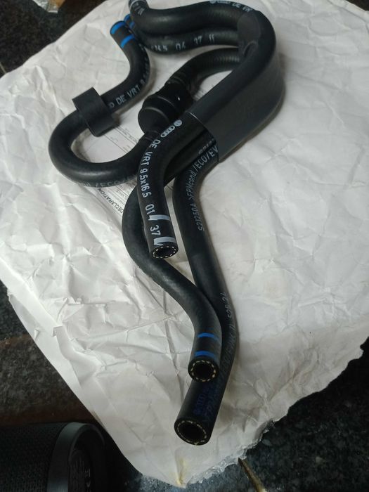 Tubo NOVO flexível de gasóleo 8R0   20 1    214F  Audi Q5