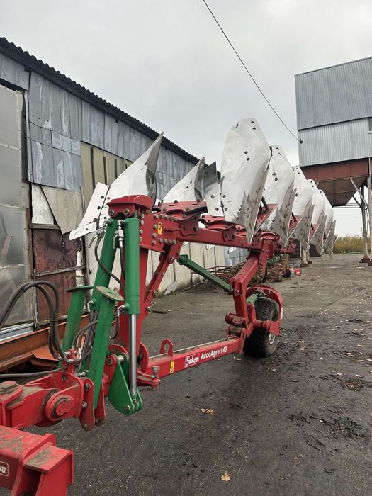 Sukov плуг оборотний