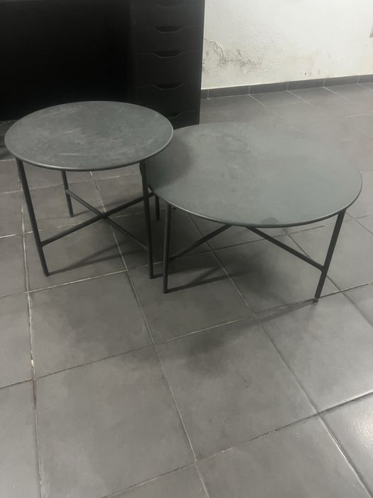 2 mesas oretas de ferro