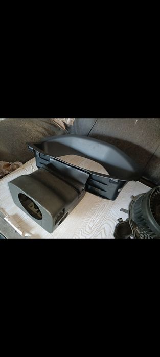 Vende se material interior Volvo s60