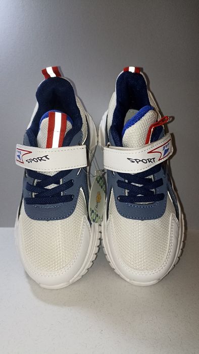 Дитячі кросівки нова колекція