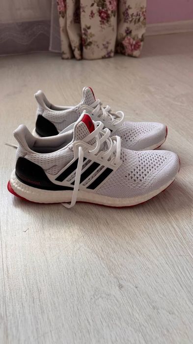 Кросівки Adidas Ultra Boost 39 розмір