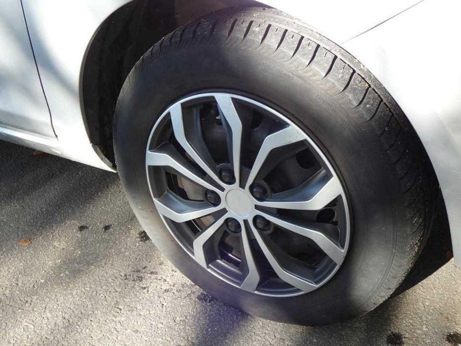 Vendo viatura Ford KA 1,25 Ano 2015, Bom estado geral, c/ac 3 Portas  Preço 5.000€