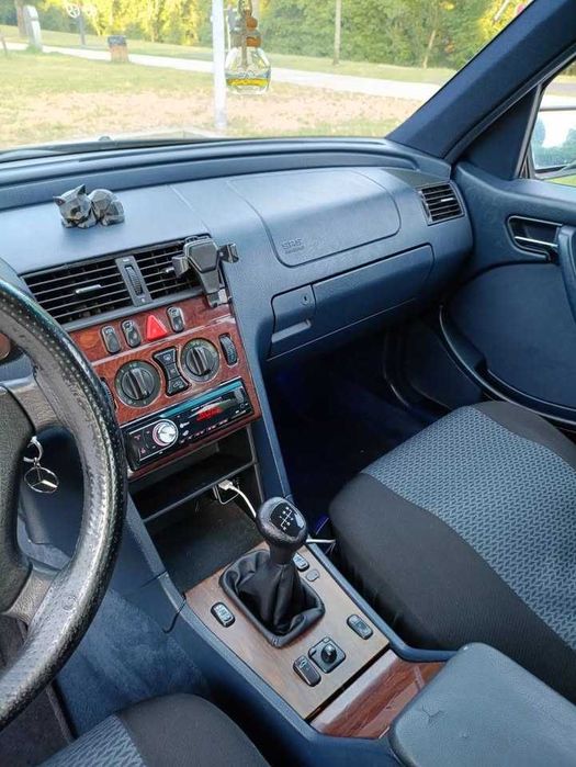 Mercedes C200 CDI, 1999. w202 com vários extras