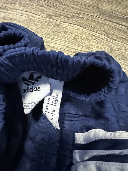Шорти Adidas М розмір!