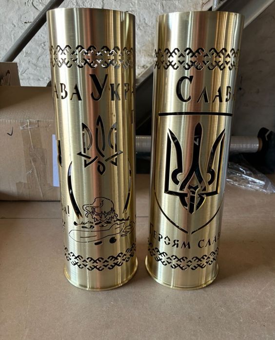 Сувениры гильзы, ящики, тубус.