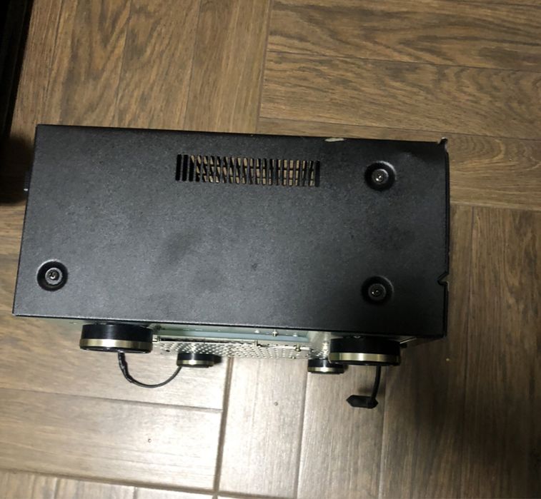 Стерео підсилювач