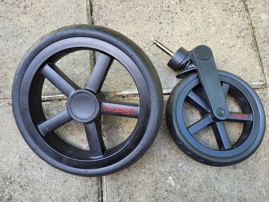 Lekki wózek spacerowy MAST Swiss design M4 Onyx ciemny