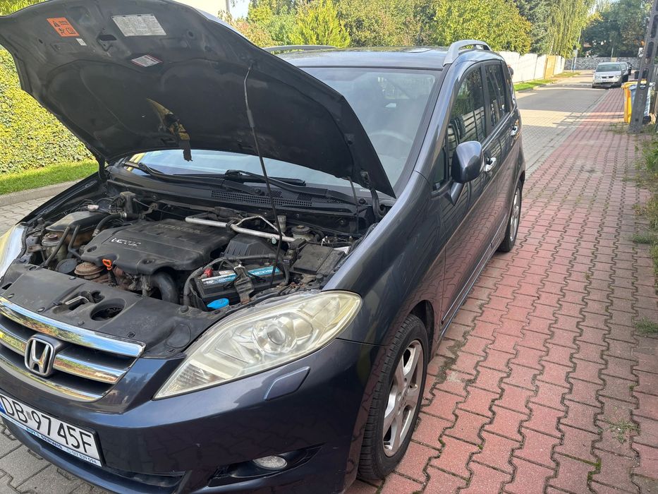 Honda FR-V