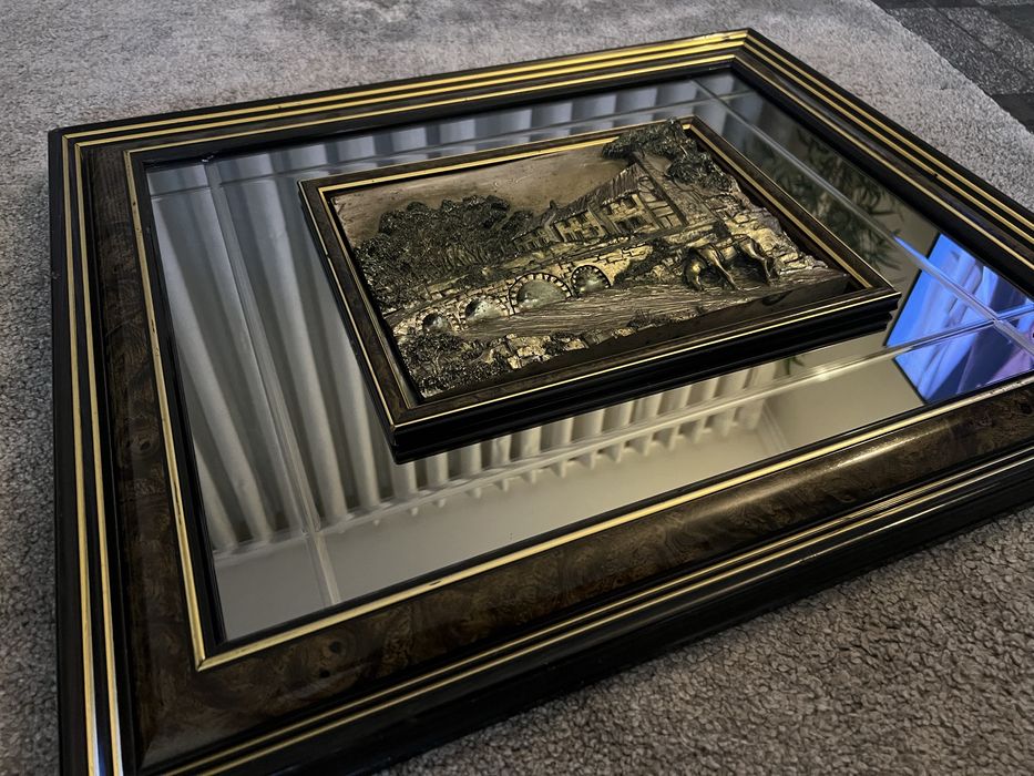 Vendo espelho com moldura e quadro interno