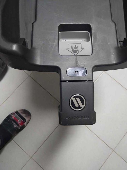 Cadeira de Bebé Auto e Base Isofix da AVIONAUT