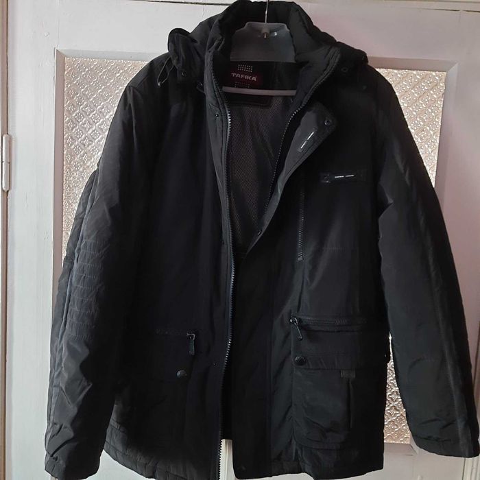 Чоловіча куртка в гарному стані