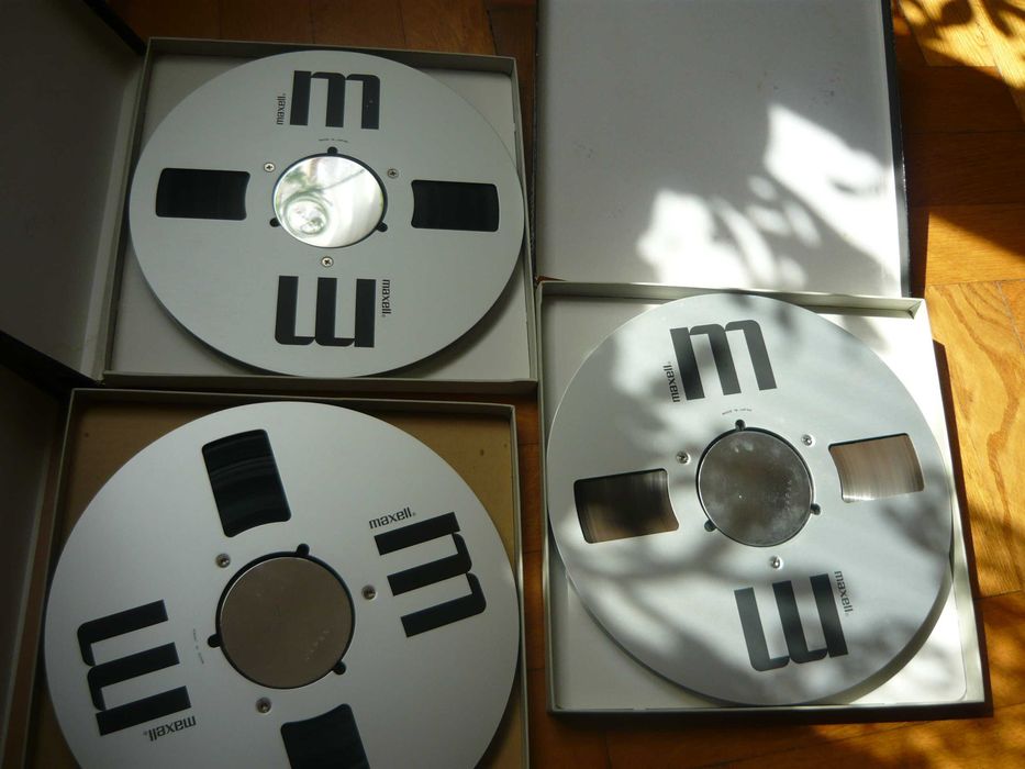 Maxell UD XL aluszzpule z oryginalna tasma i pudelkami