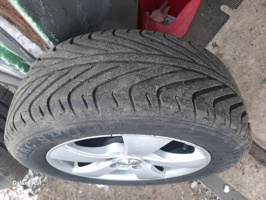 Диски з літньою резиною r 16 215/55