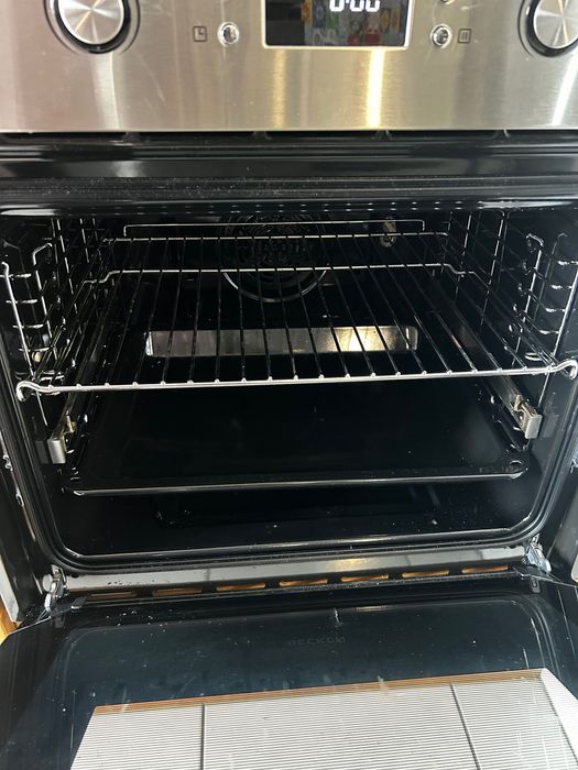 Forno elétrico Becken usado poucas vezes