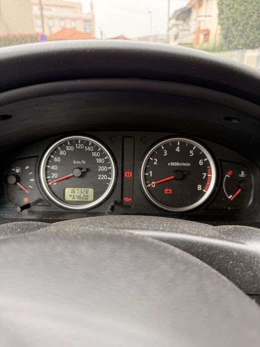 Nissan Almera 1.5 Gasolina | 168.000 km | AC | Manual