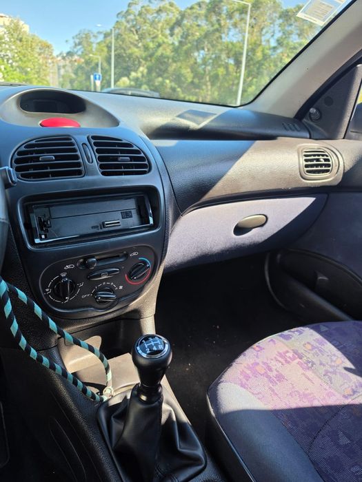 Peugeot 206 1.1 gasolina