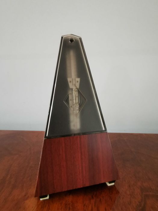 Kolekcjonerski metronom marki Wittner