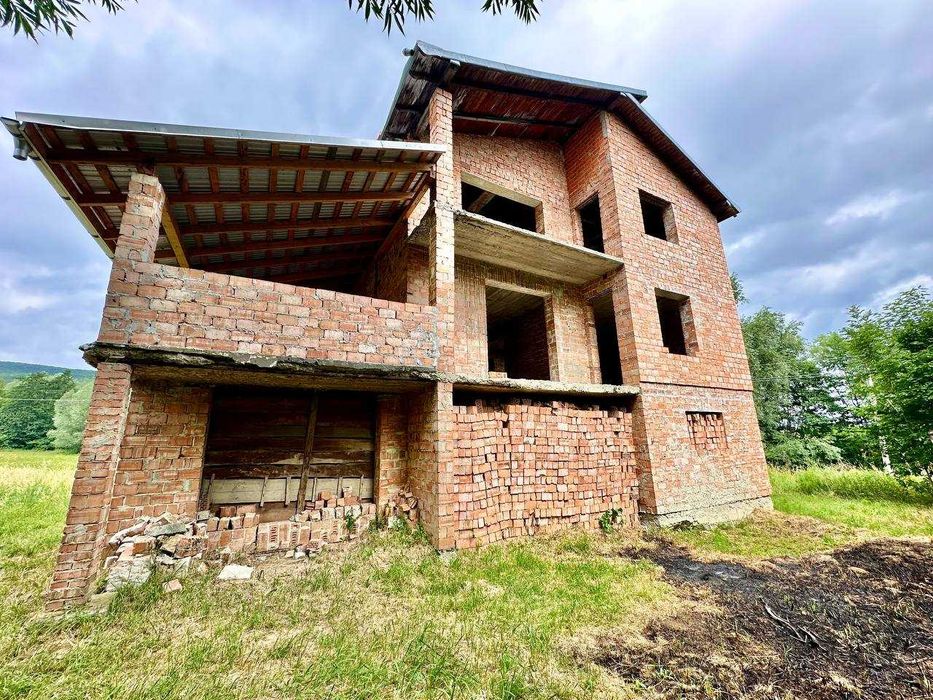 Продаж добротного будинку з примиканням до річки у м.Борислав