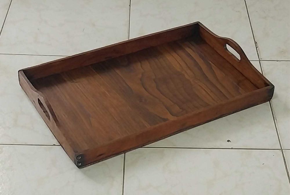 Antigo e Original Tabuleiro de Servir Artesanal, Castanho e Vinhático?