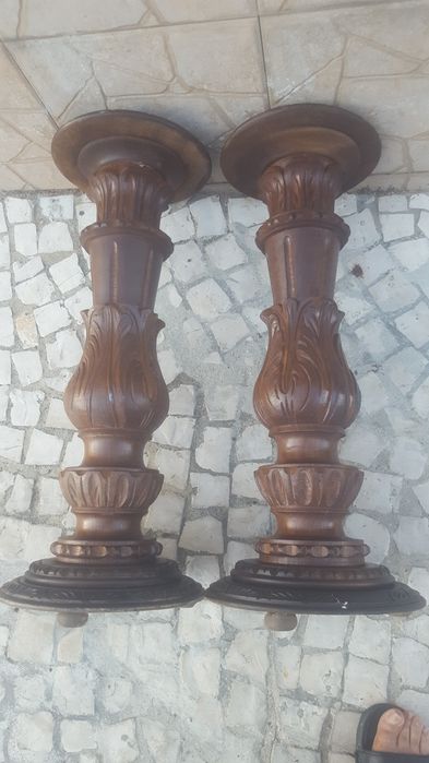 2 colunas em madeira de artesanato