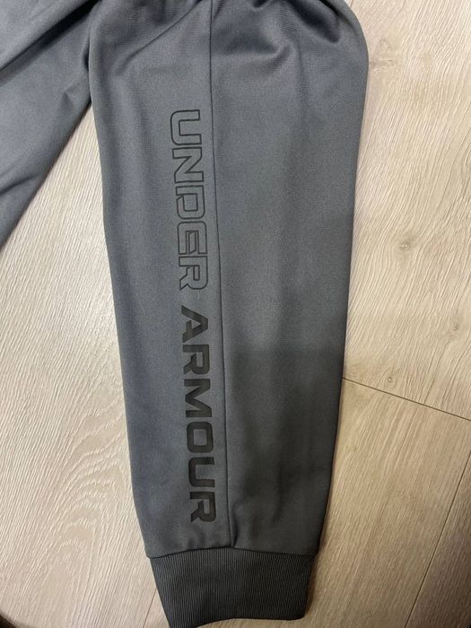 Спортивні штани Under Armour Brawler розмір S