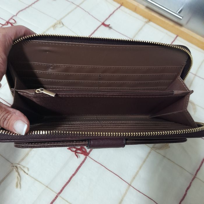 Carrteira em tamanho  grande