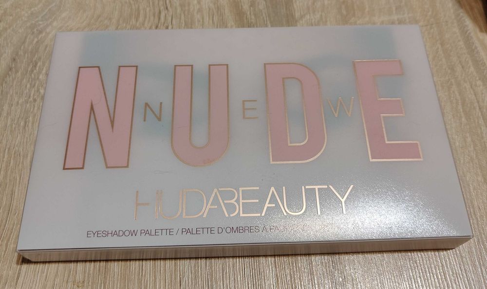 Paleta cieni Huda Beauty New Nude