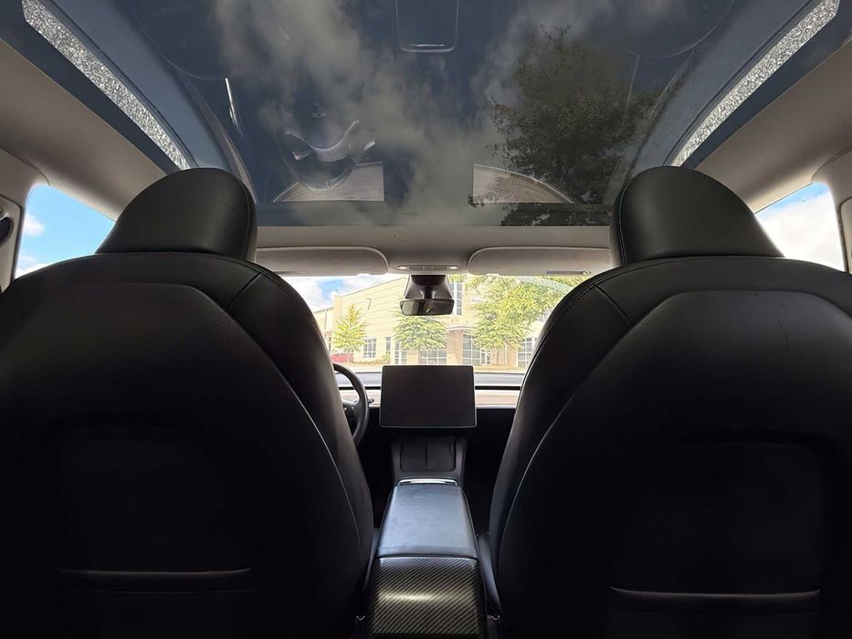 Tesla Model Y Long Range      2023