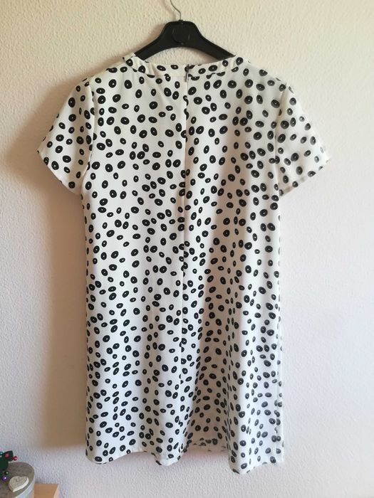 Vestido Mango Bolas preto branco