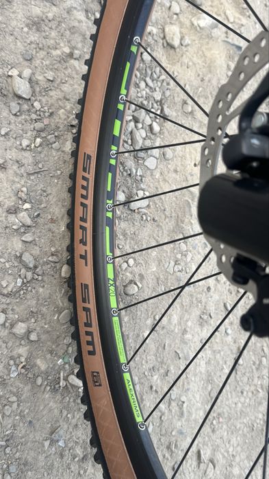 Велосипед горнікCube  Analog  XL Rock shox frame 21 ,29колеса