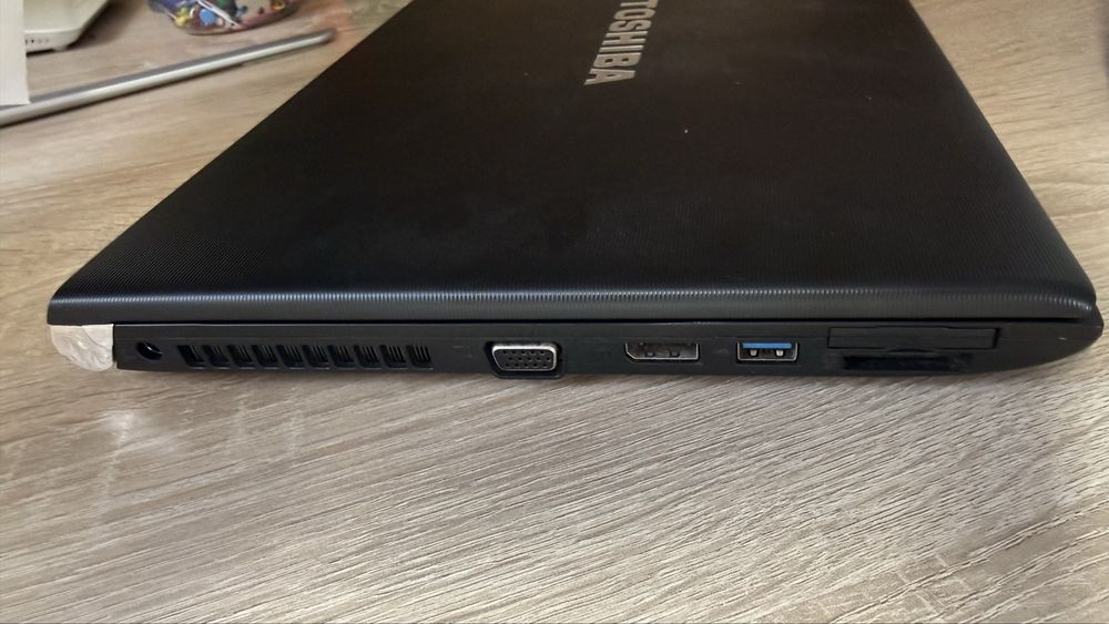 Ноутбук Toshiba TECRA R950-1LP