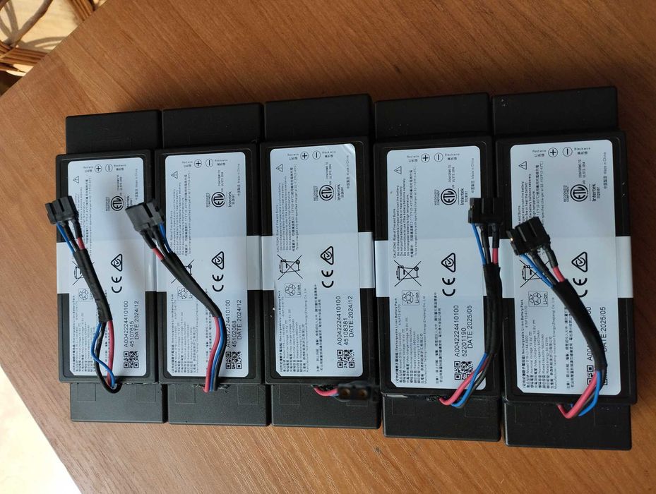 Mix 5 sztuk Akumulatorów S19-LI-144-6400 do robota sprzątającego (Ecovacs)