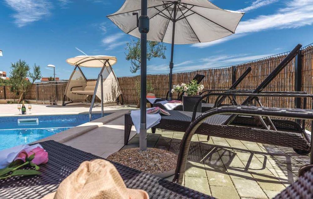 Wakacje 2026, Chorwacja, Rogoznica, dom dla 12 osób z basenem