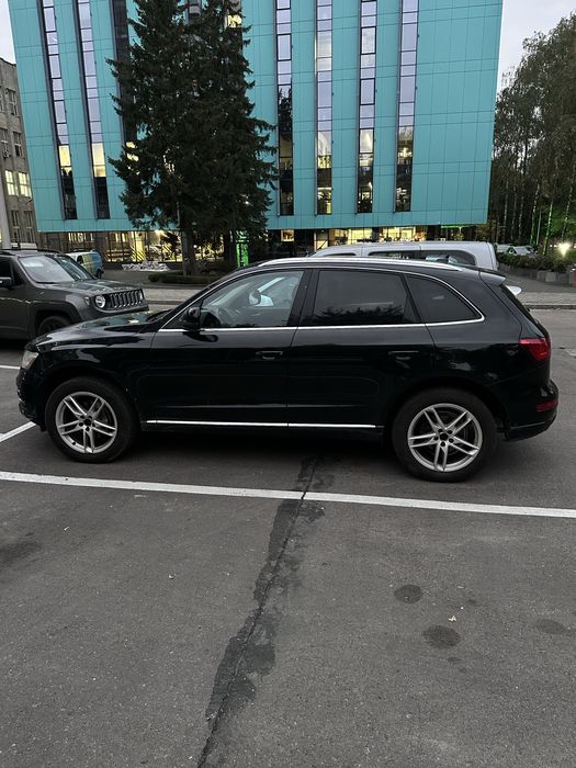 Продаж автомобіля Audi q5