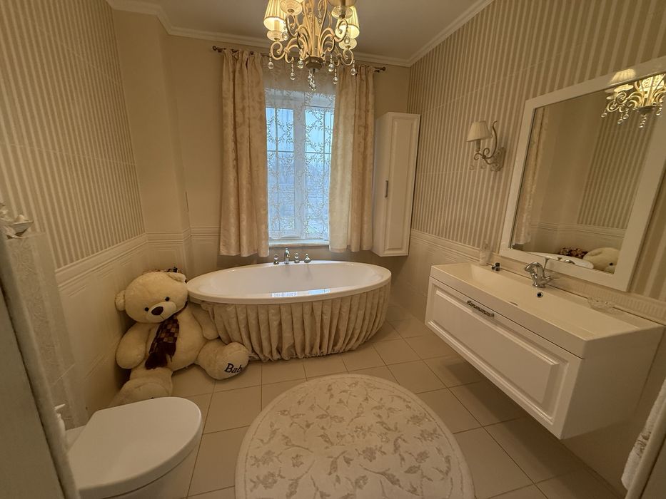 Продається сучасний будинок біля річки с Баловне