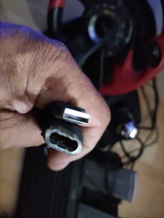 Volante e pedais para jogos