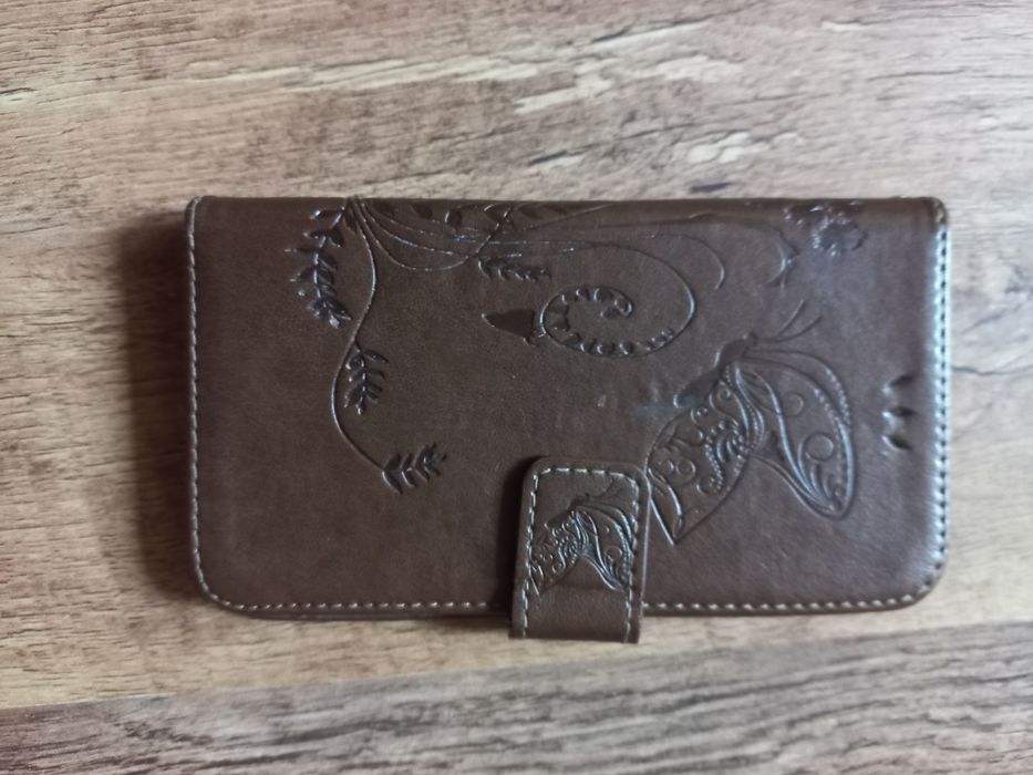 Продам чехол-книжка,  силиконовый  чехол