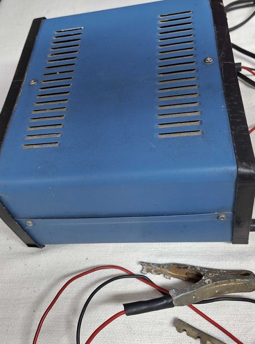 Carregador de baterias Sodernic, profissional, vintage - Italy